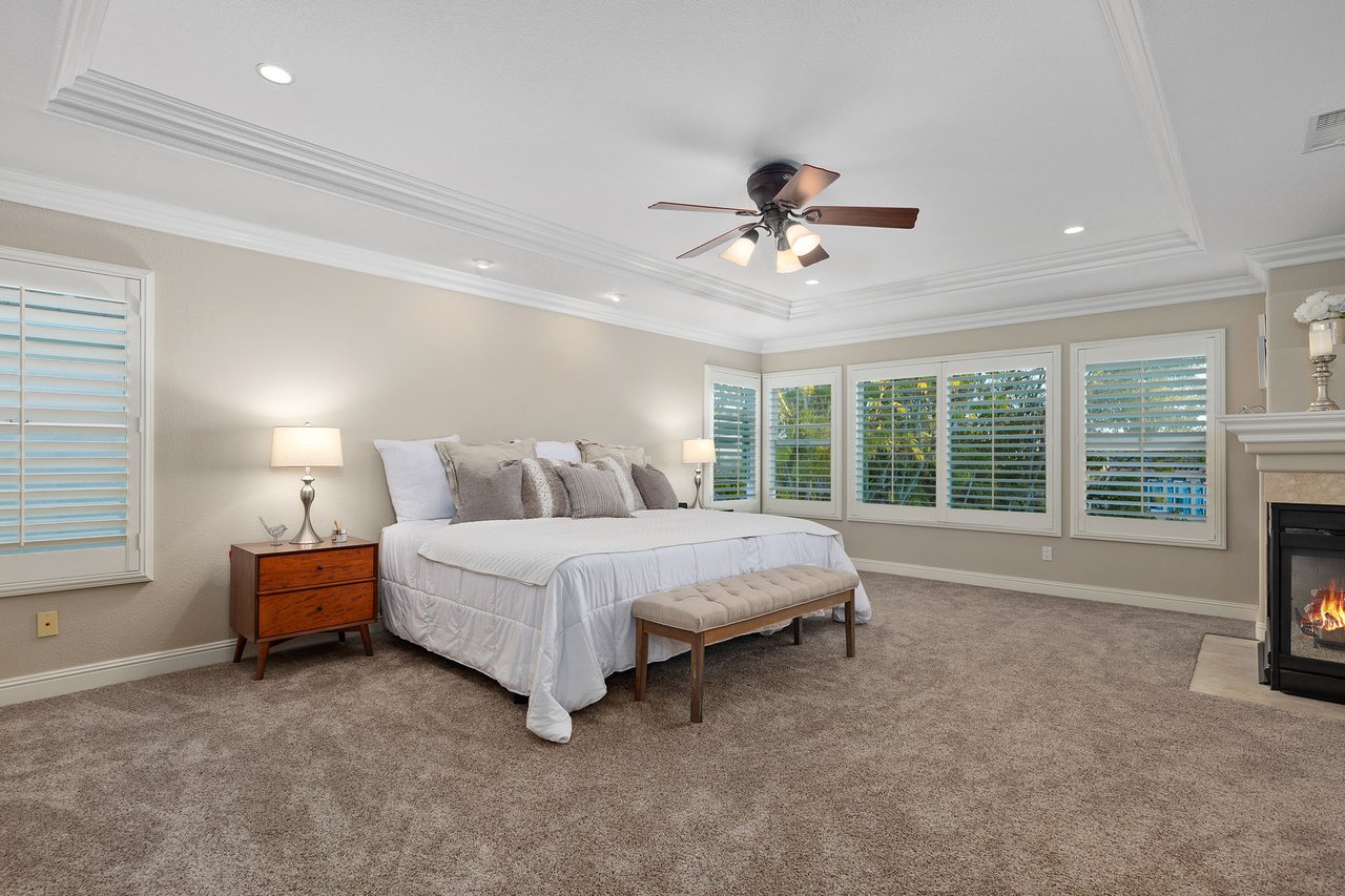 5275 Raven Hill Point