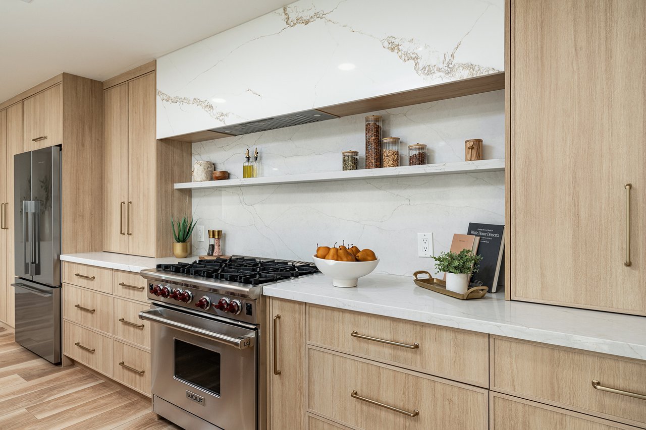 6803 E MAIN Street, 5511