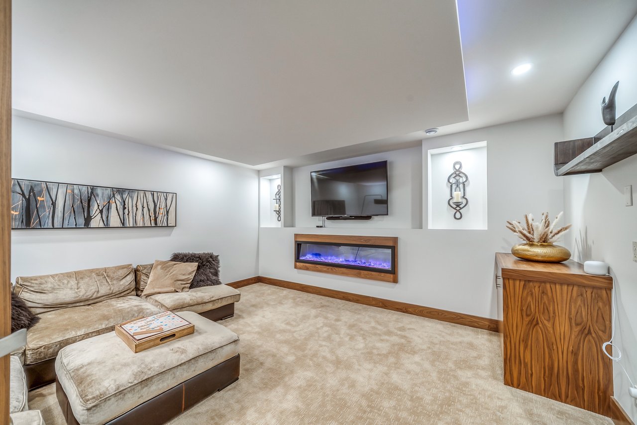 Refined Mountain Living at Cairns Landing