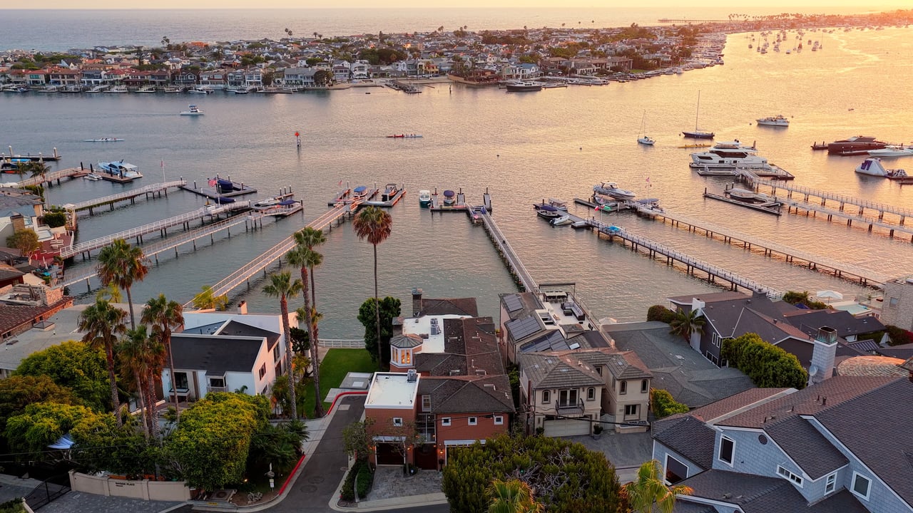 Rare Bayfront Offering