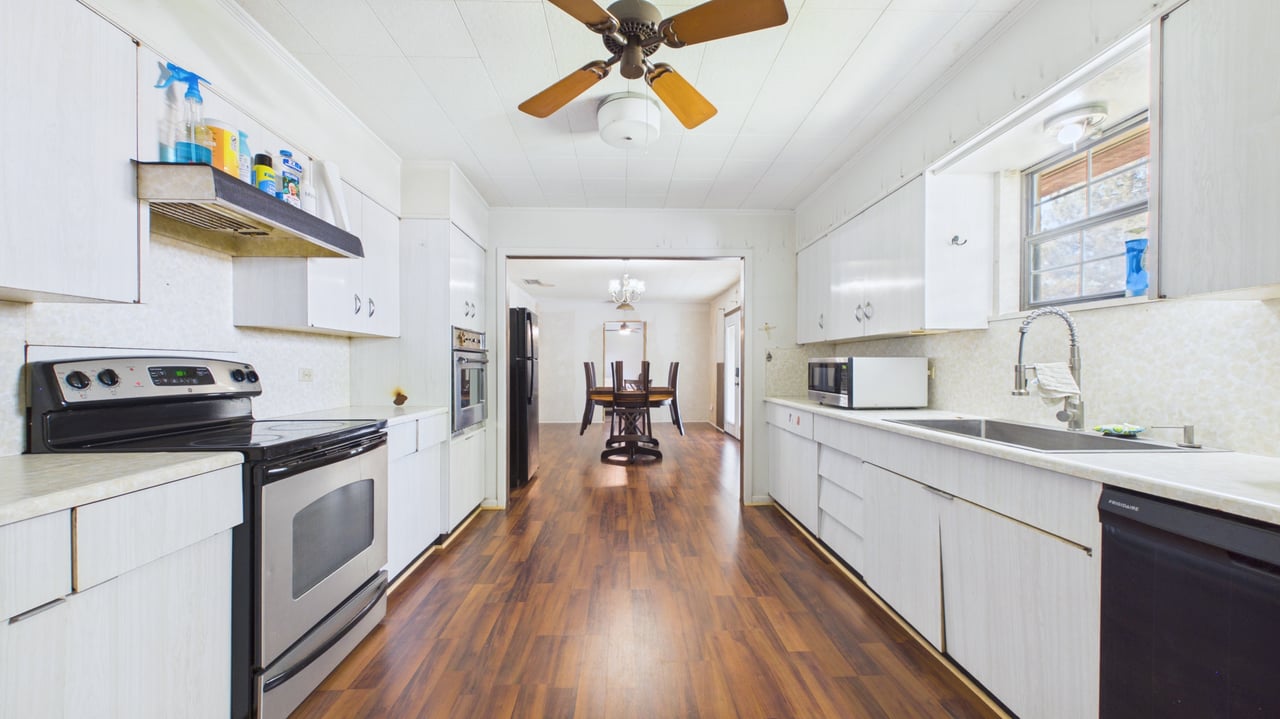 1015 W Normandy Dr