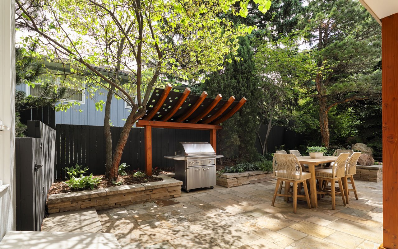 900 6th Street