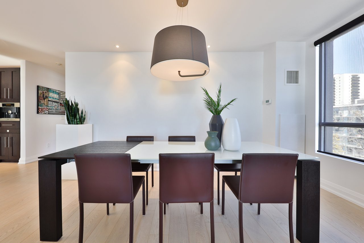 50 Port St E #501