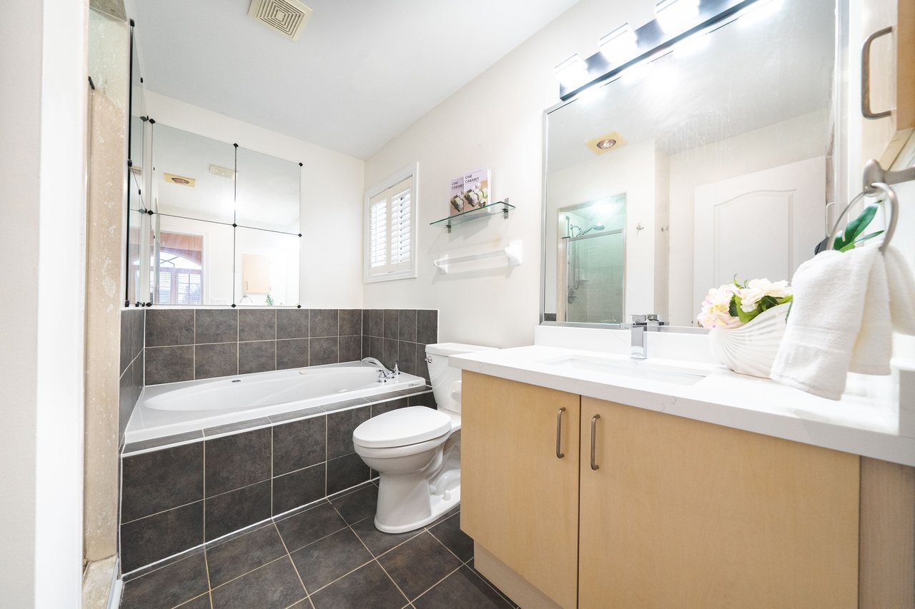 148 Devonsleigh Boulevard