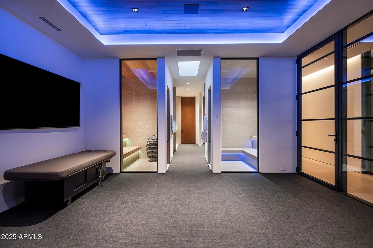 6911 E Jackrabbit Rd