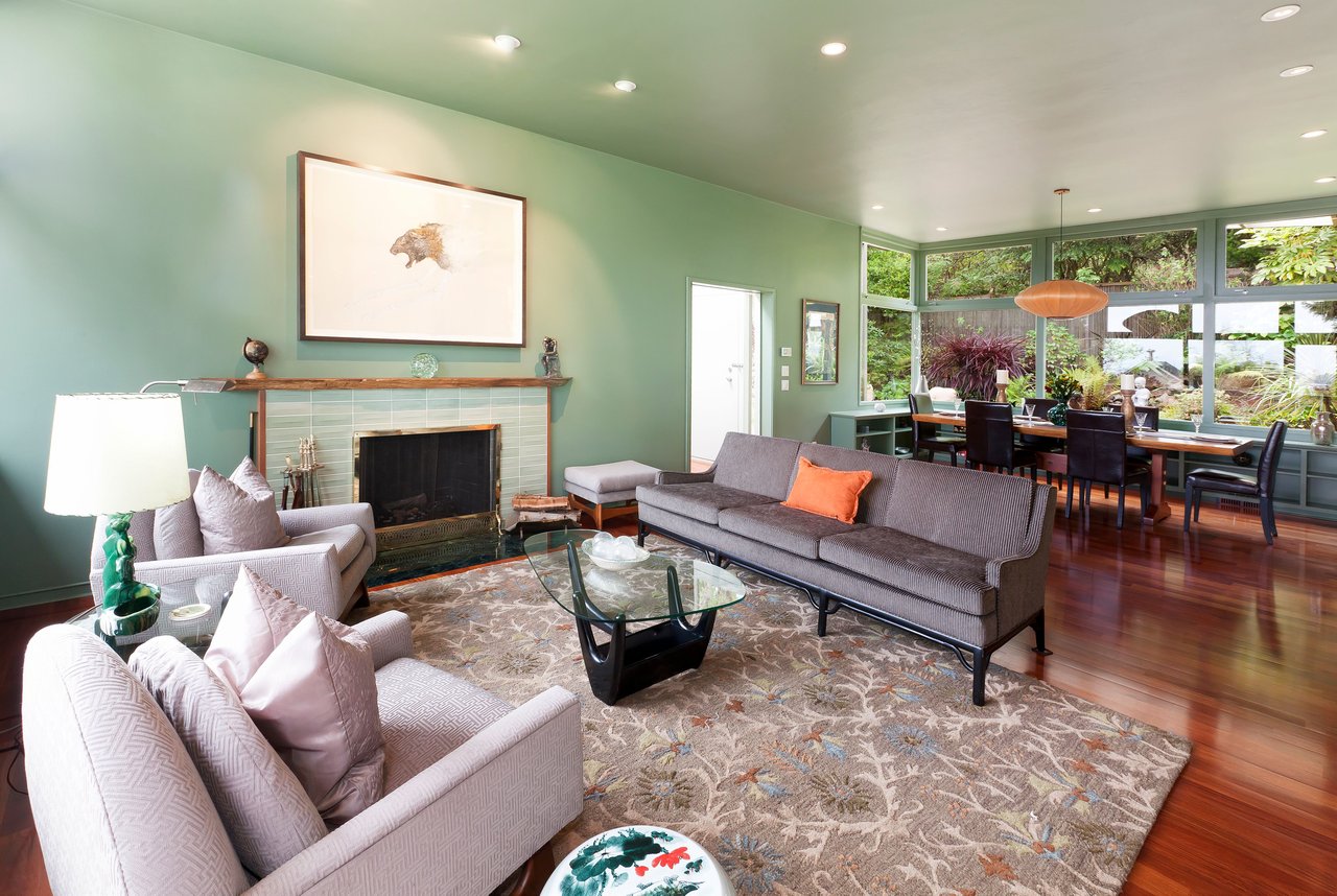 1563 Shrader