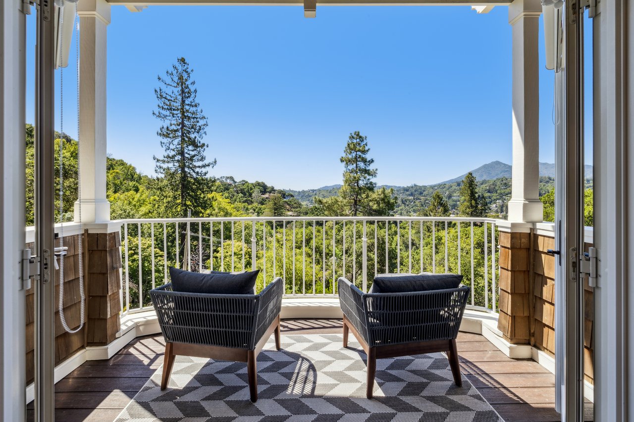 6 Live Oak Way
