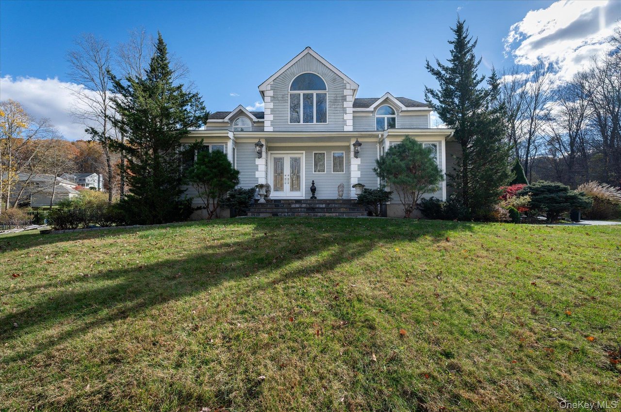 468 Peekskill Hollow Rd