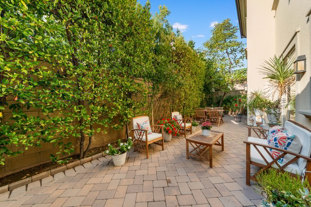 63 Acorn Gln, Irvine, CA 92620