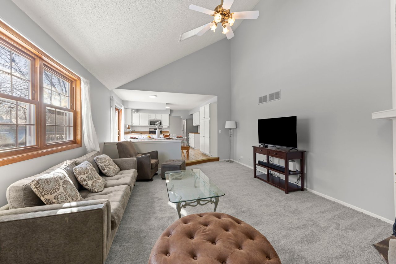 2240 Mecan Dr. Naperville