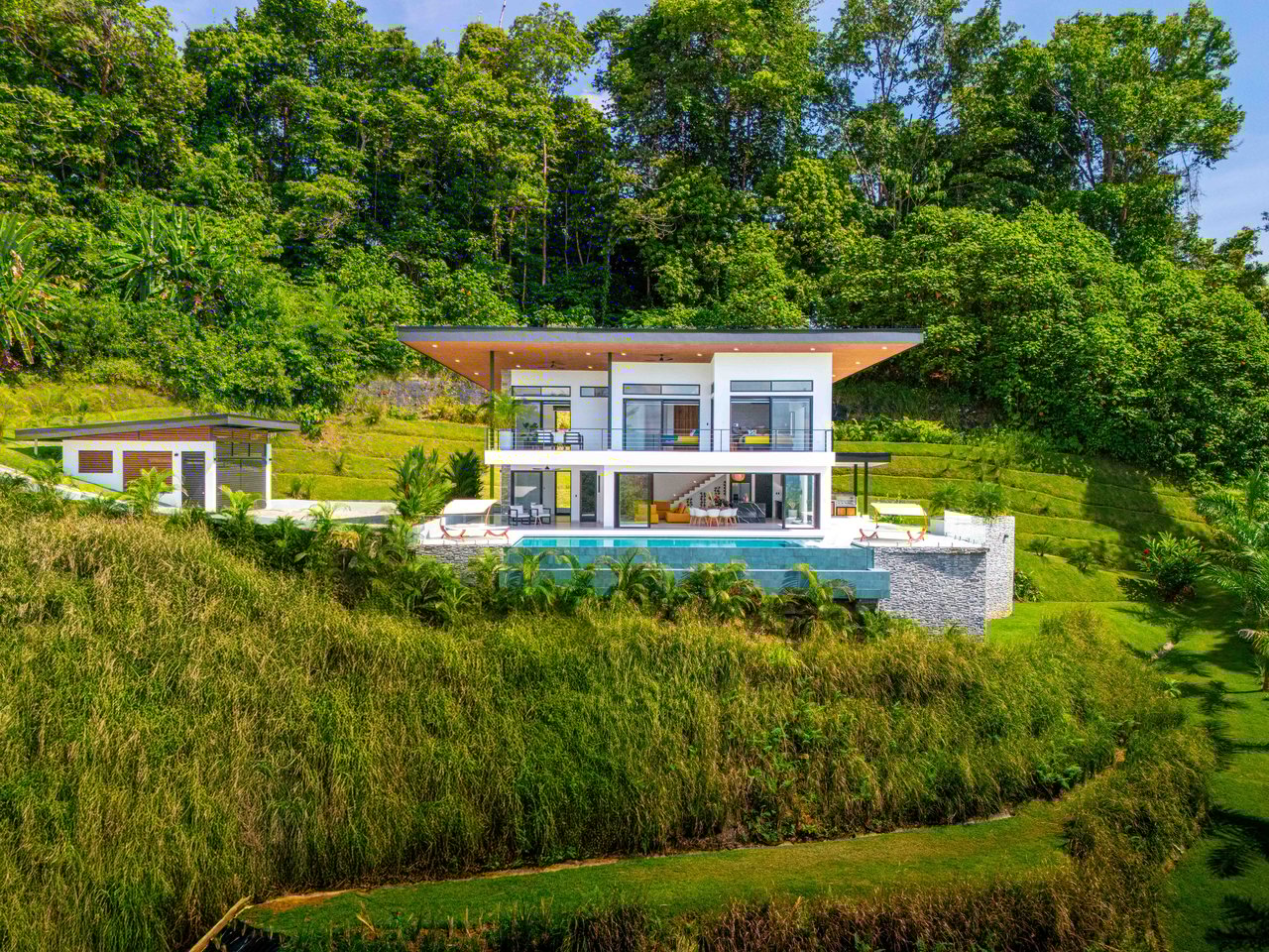 Luxury 4-Bed Home with Ocean & Jungle Views in Ojochal