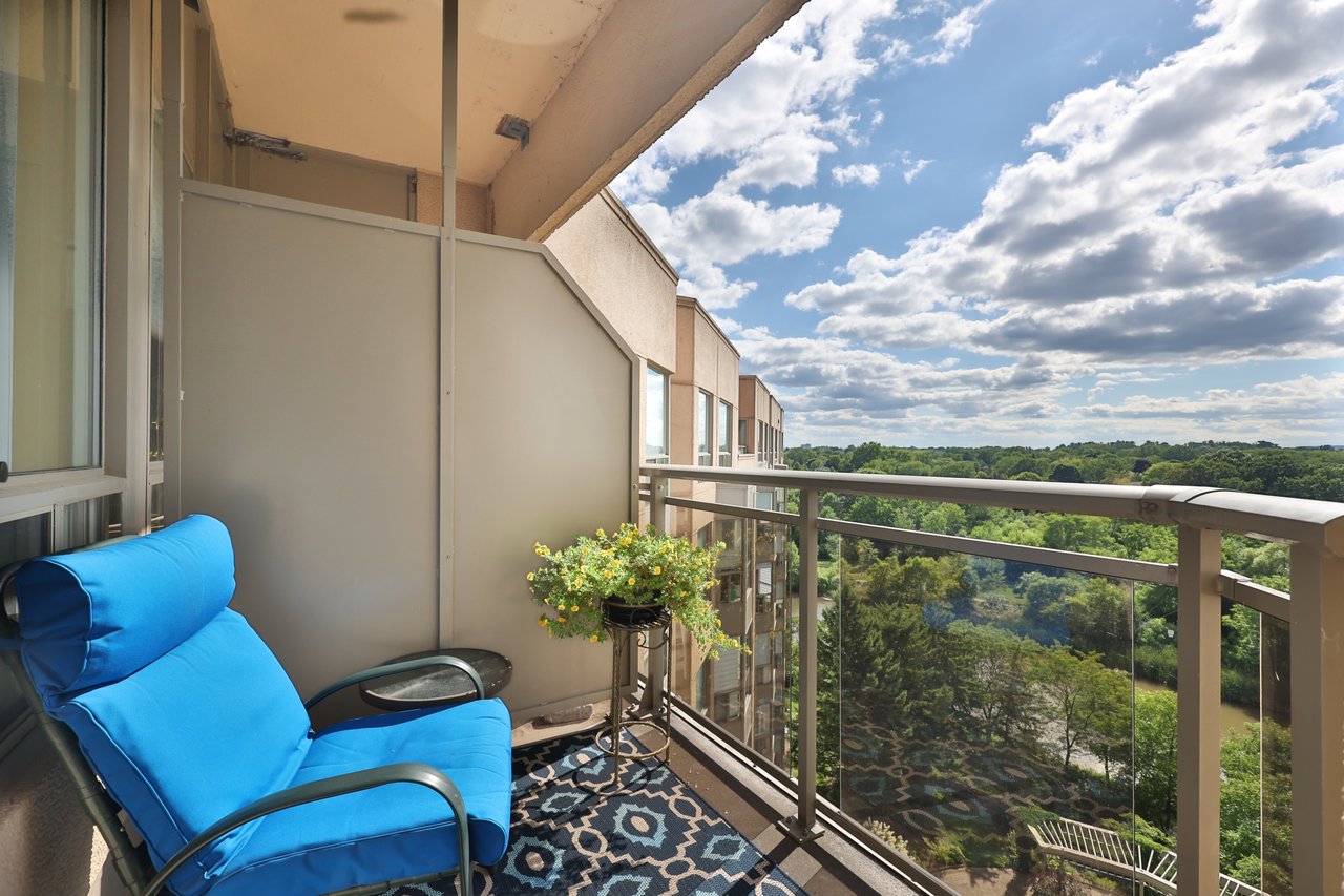 801-2511 Lakeshore Rd W, Oakville