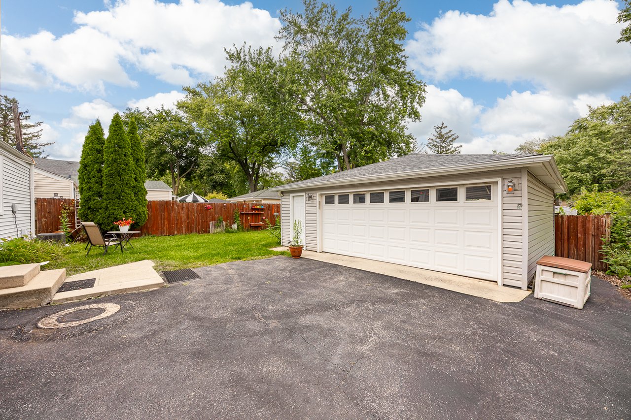 639 S Oakland Ave, Villa Park