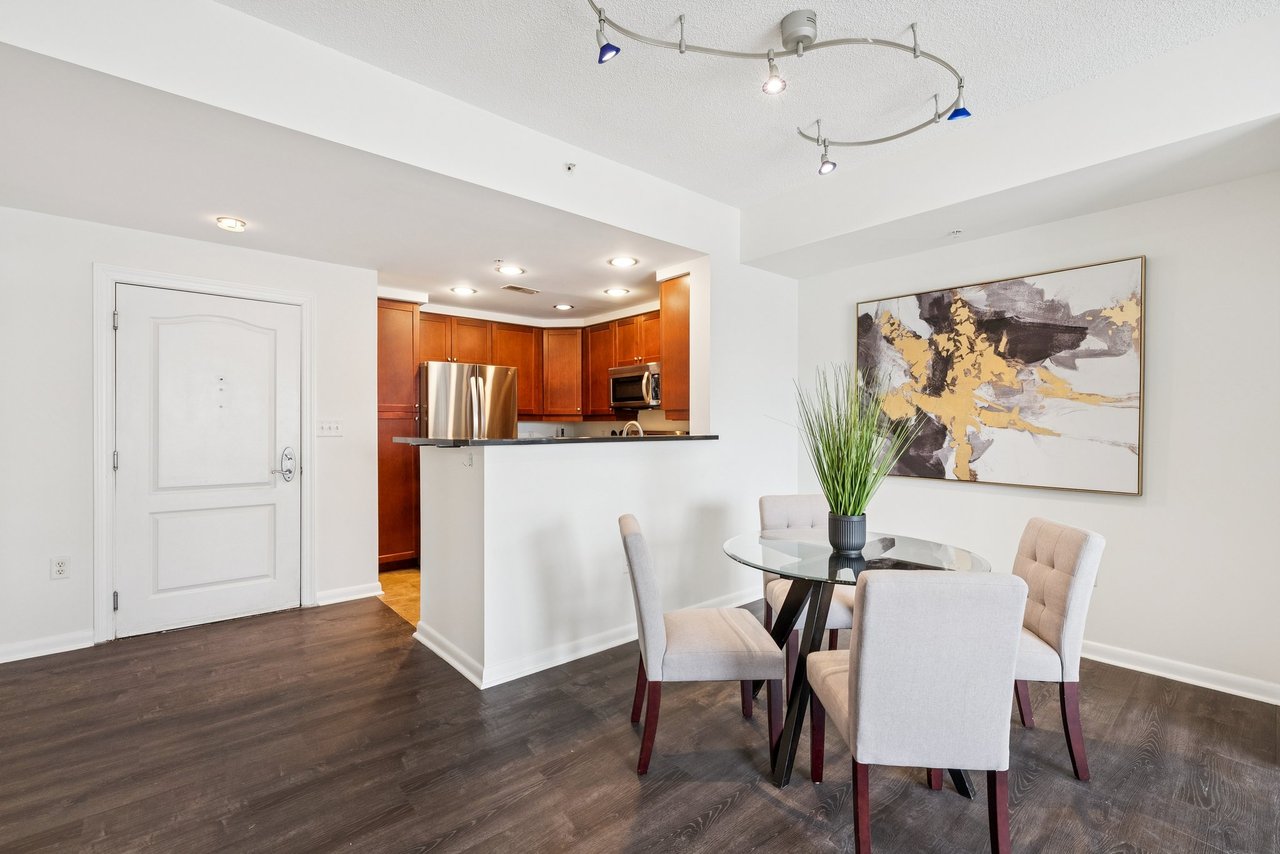 1111 11th St NW
