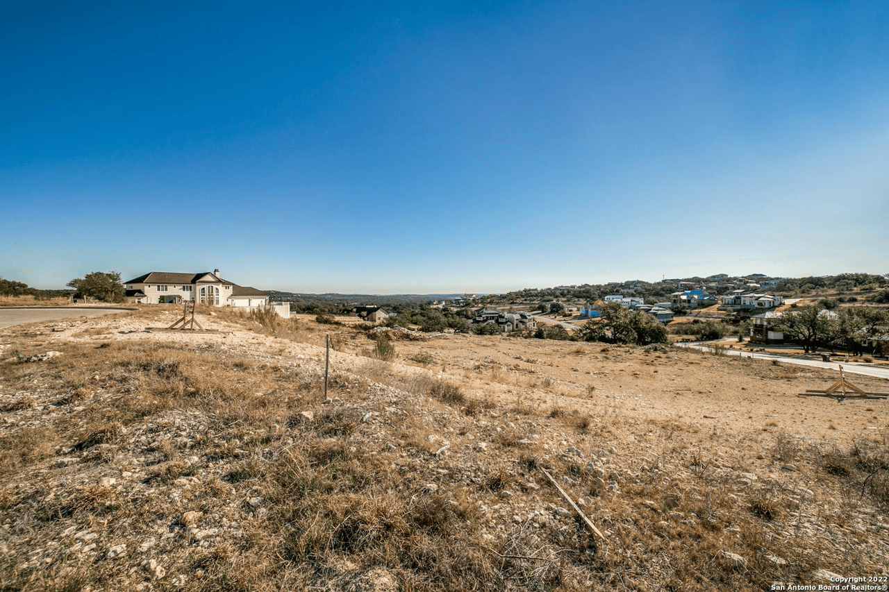 23702 High Garden