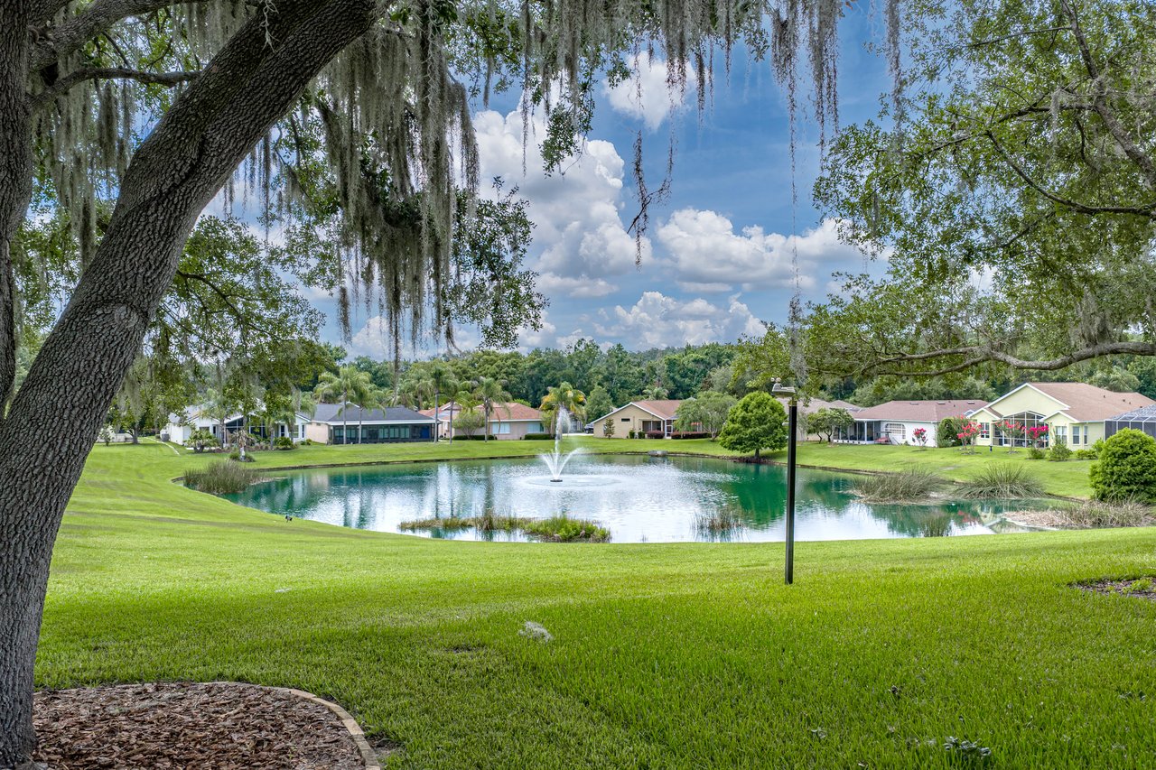 12215 WOODLANDS CIR