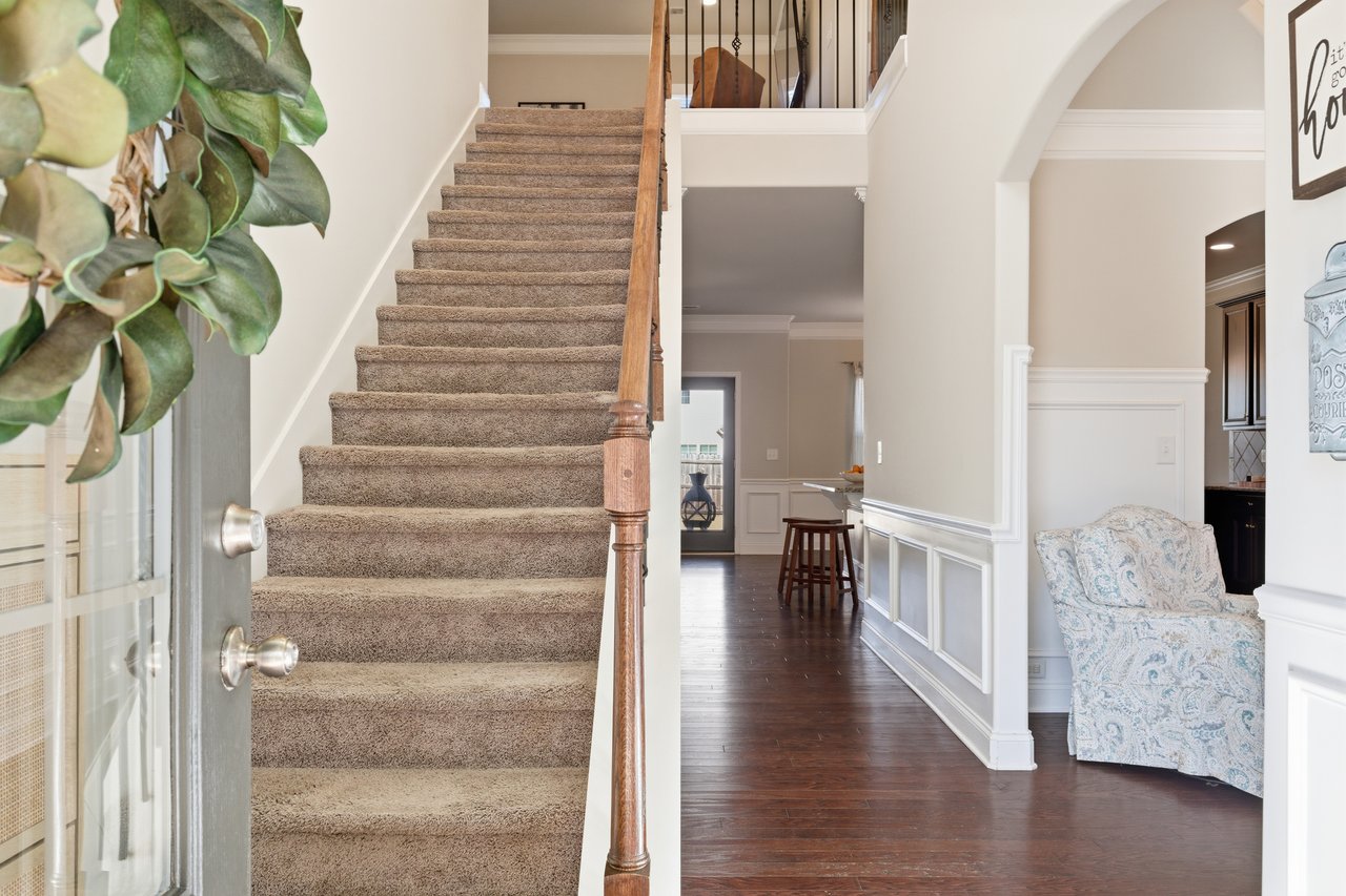 24 Dunsborough Drive