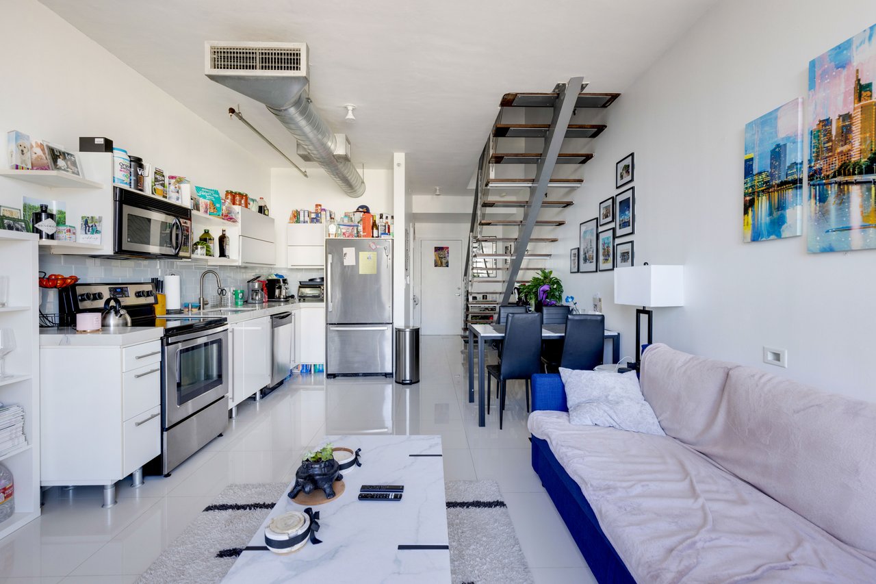 690 SW 1st #2308 Miami FL-33130