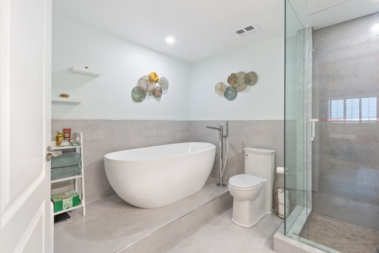 721 - 28 William Carson Crescent