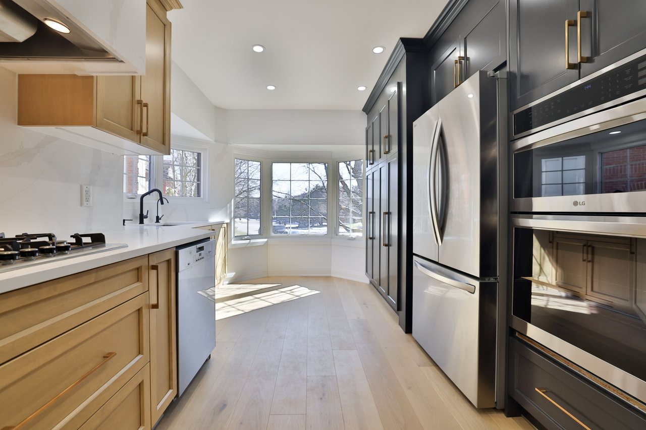 63 Tradewind Drive, Oakville