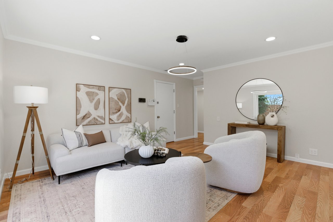 2101 Leon Drive