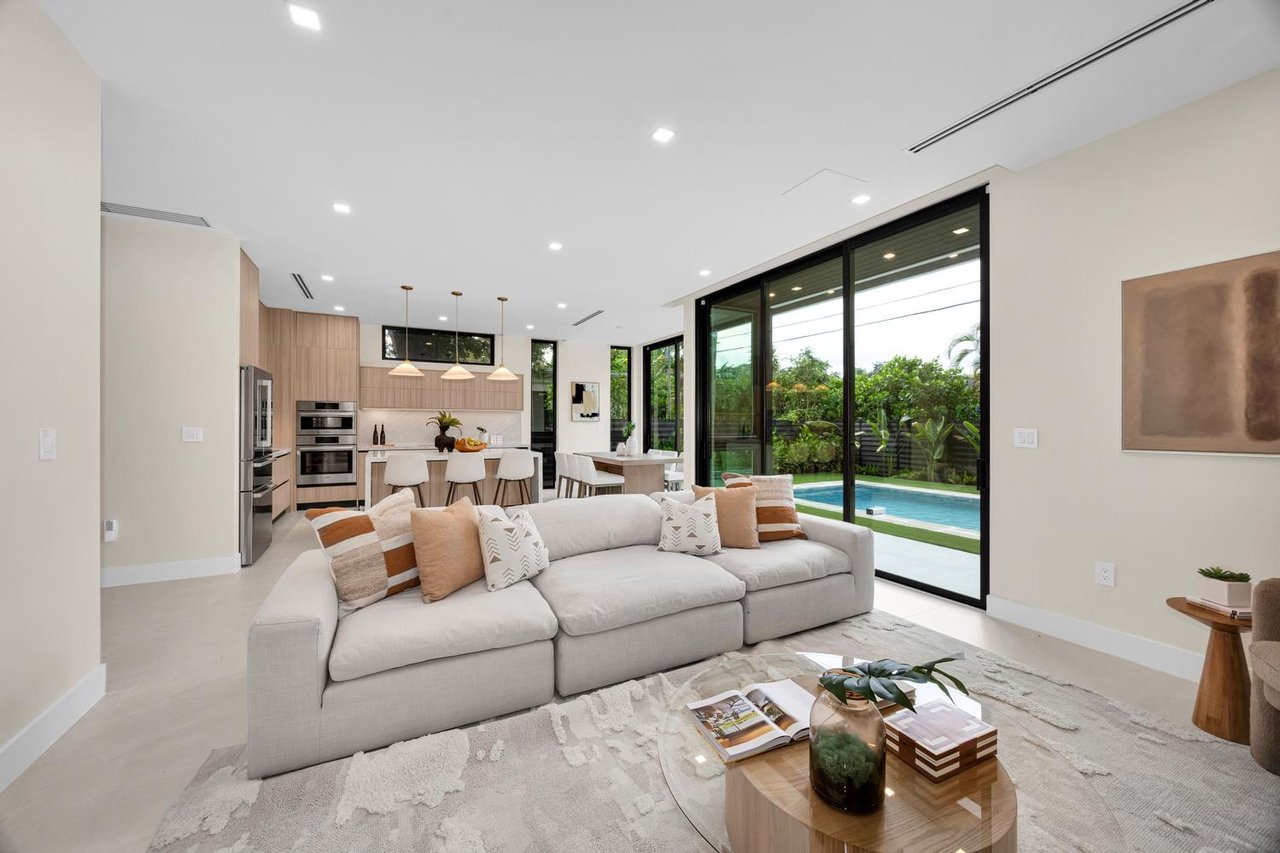 Sophisticated New Construction in the Heart of Miami