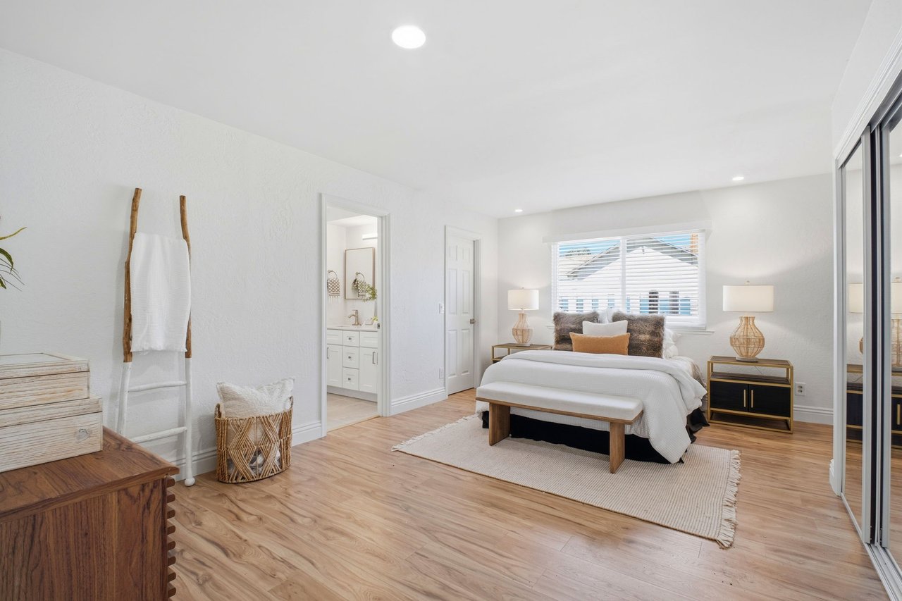 Turn Key Beauty in Sundale