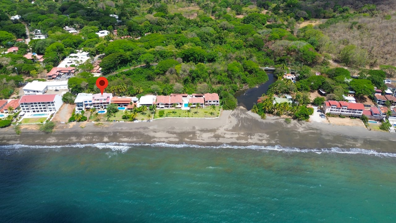 Twin Dolphins 1A - Beachfront Condo Playa Potrero