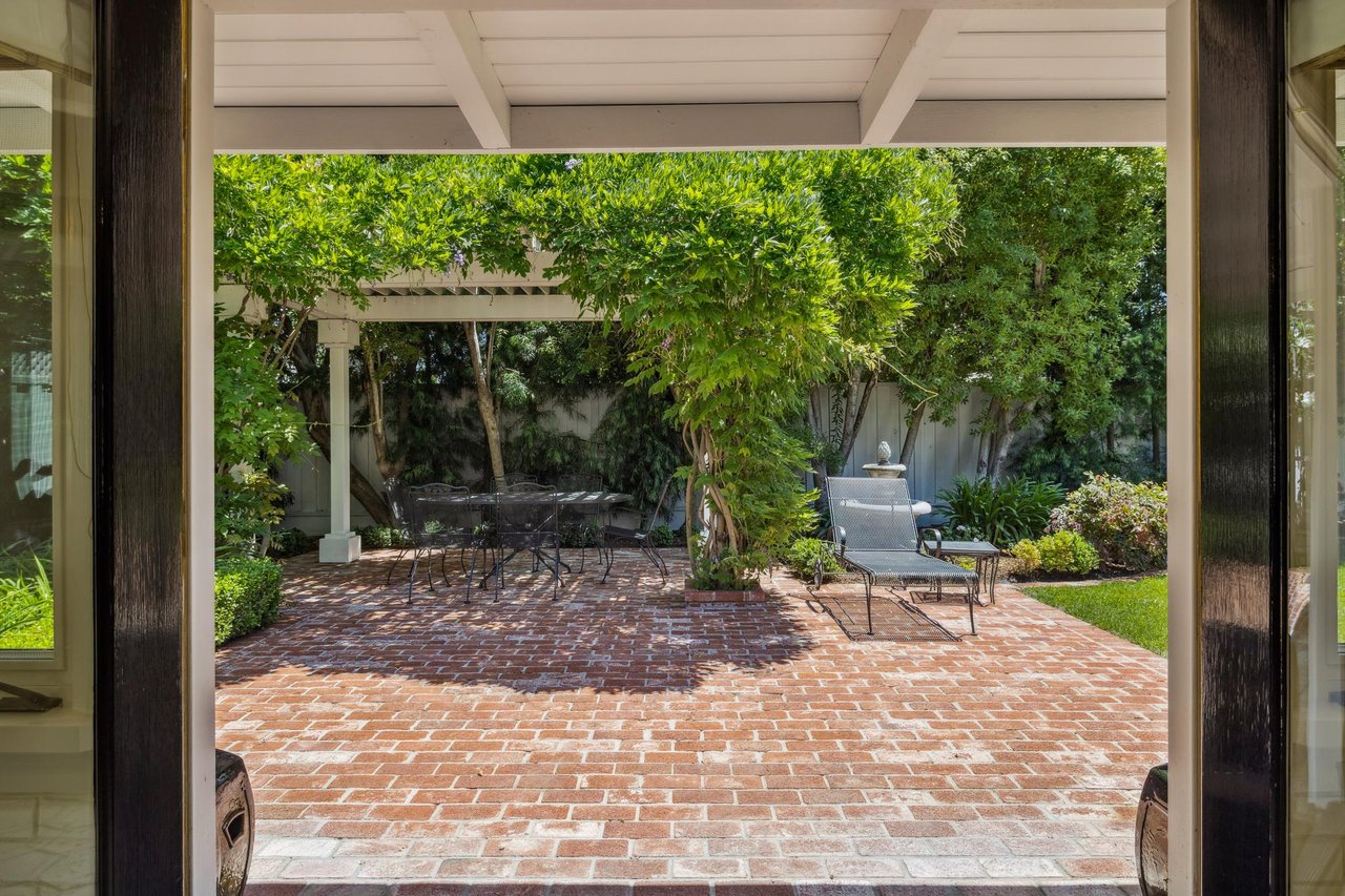 1714 Sweetbriar Drive