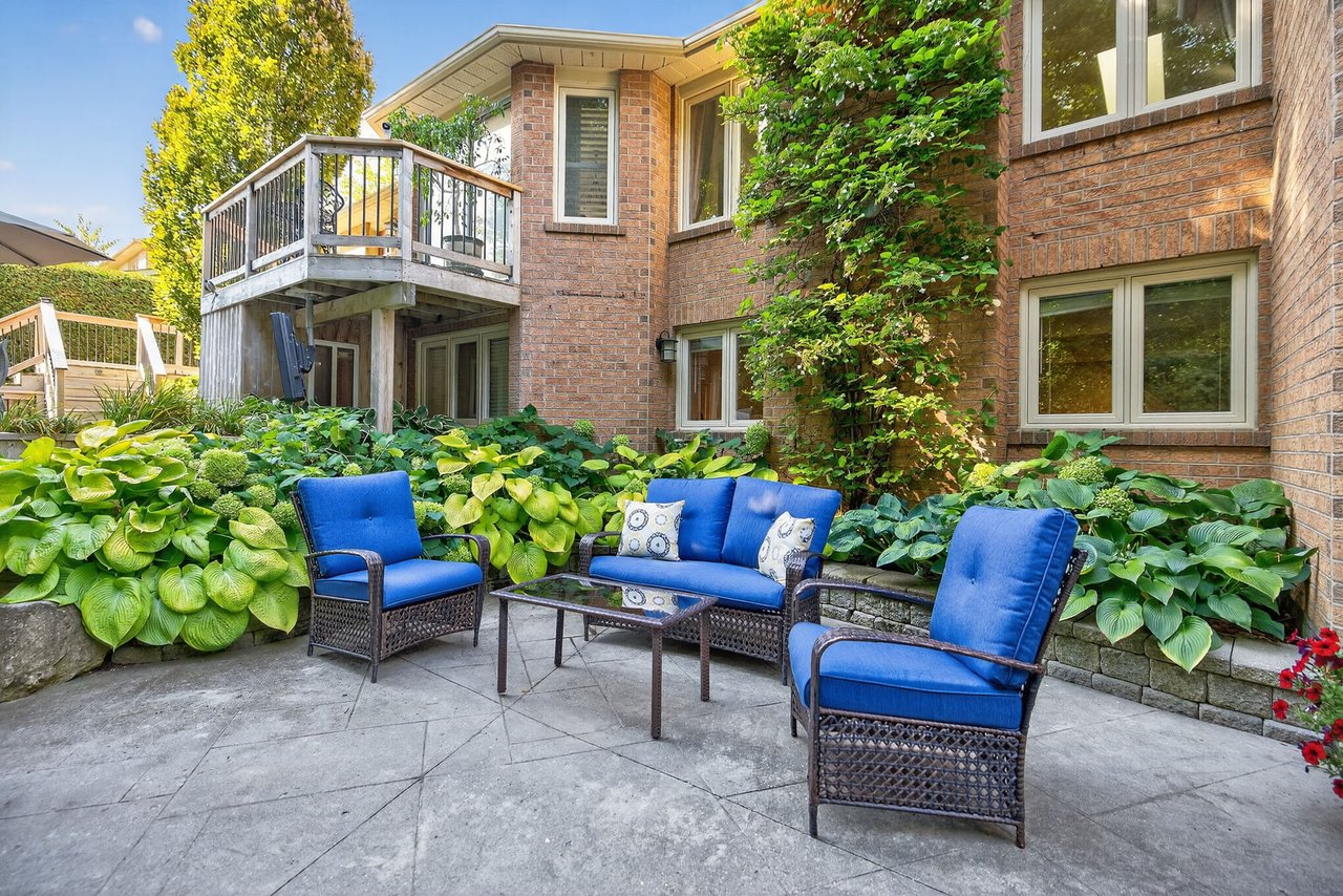 6 Falling Leaf Crt, Aurora