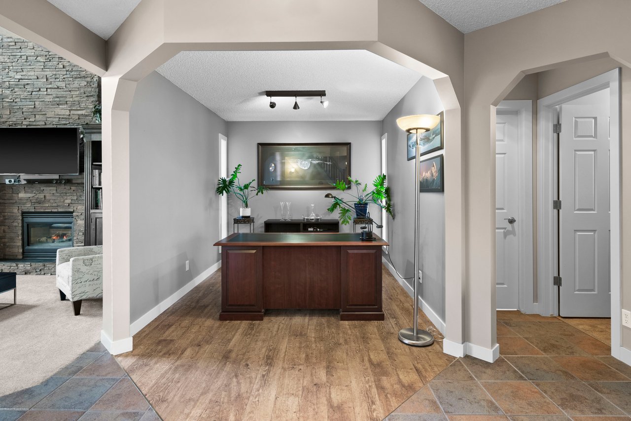 7 Valley Creek Bay NW