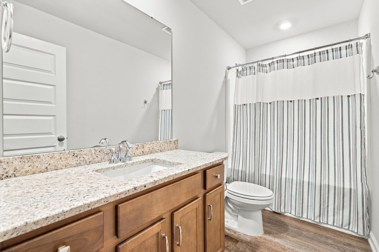 Modern Comfort Meets Unbeatable Location in Harvest!