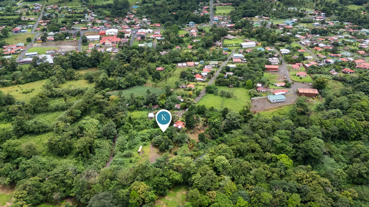 Casa Colibri with two small apartments | Bordered by the Bijagua River and Bijagua Creek.