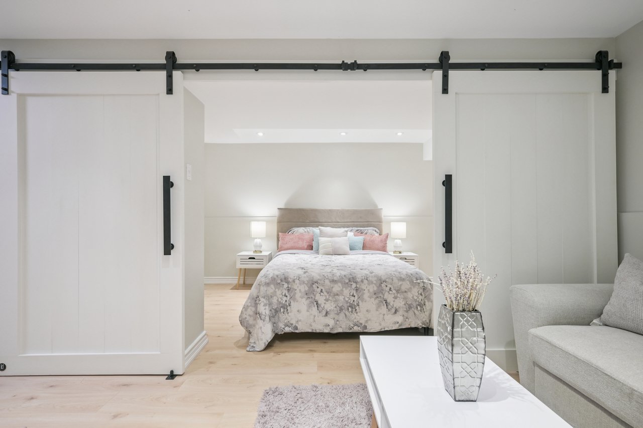 Updated Link Home on Ravine Lot