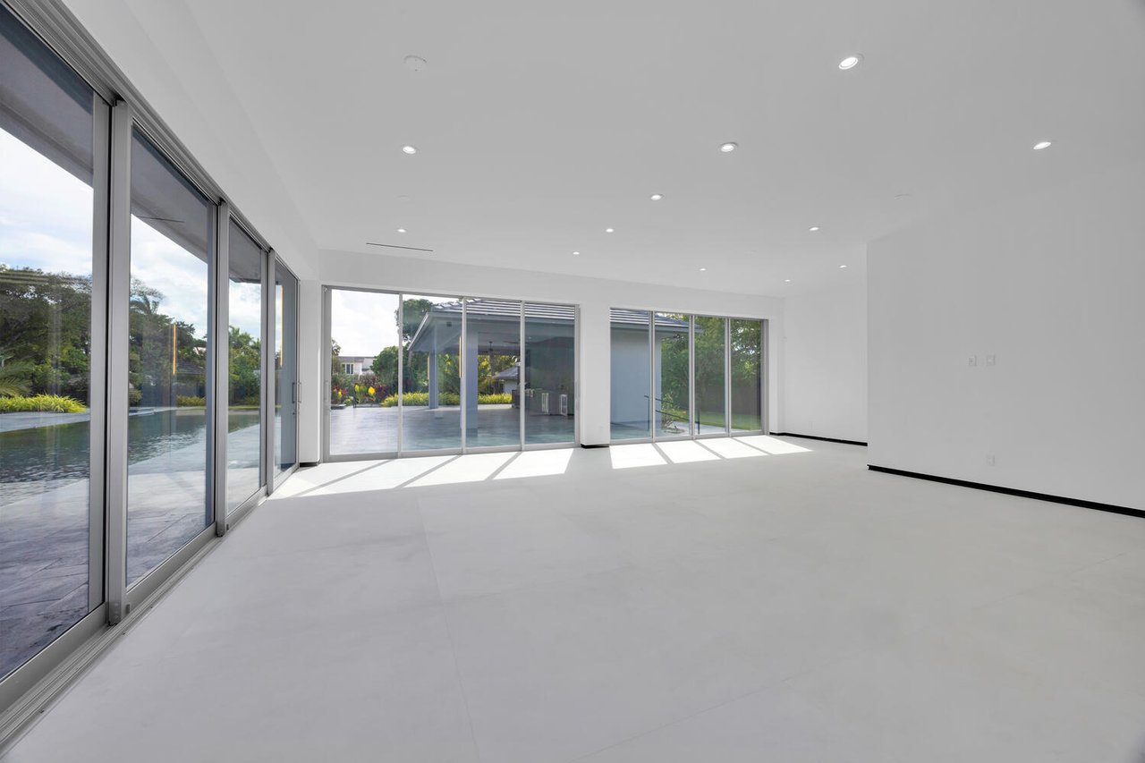 Your Private Resort - Everyday Of The Week