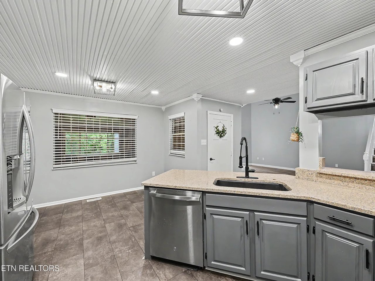 5516 Oakside Drive