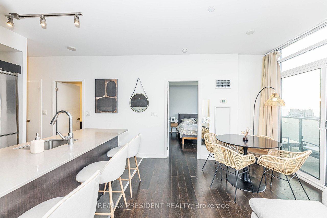 SUN-FILLED CORNER PENTHOUSE 