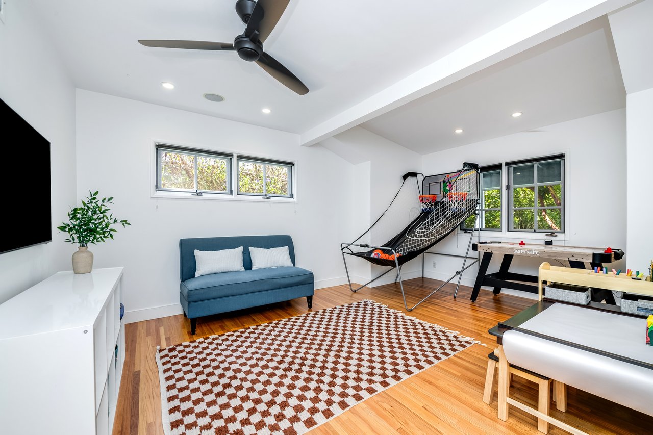 4938 Morse Ave, Sherman Oaks