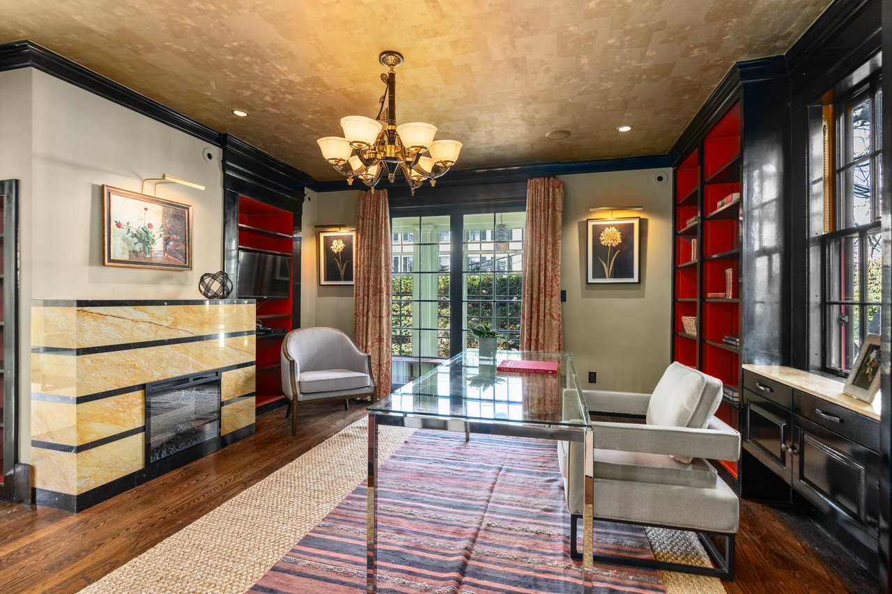  18 Ash Street, Cambridge, MA 02138