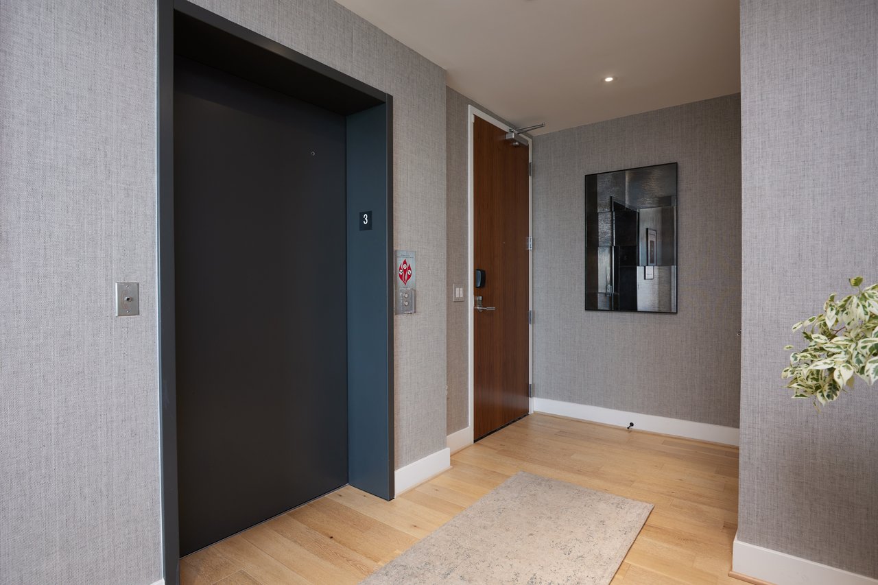 45 Sutton Square SW #306