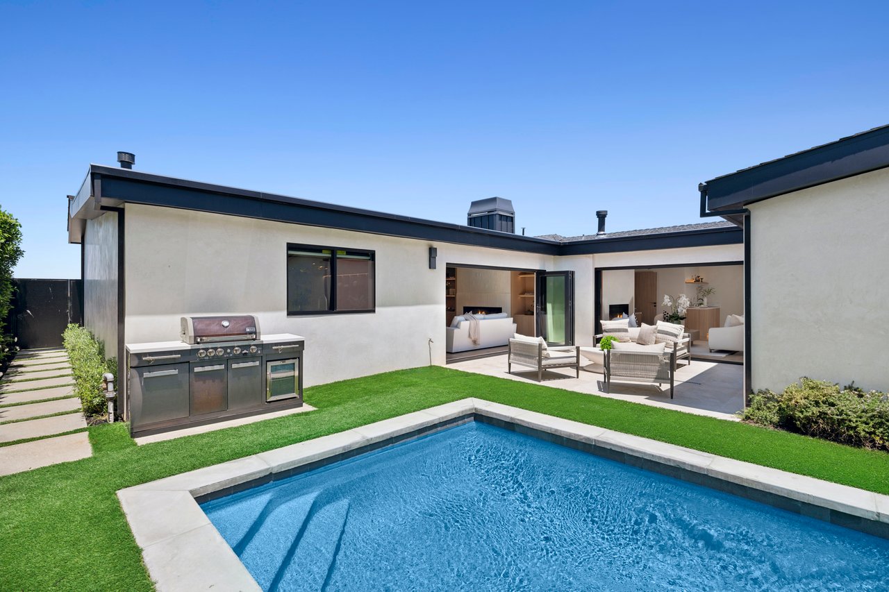 1120 White Sails Way