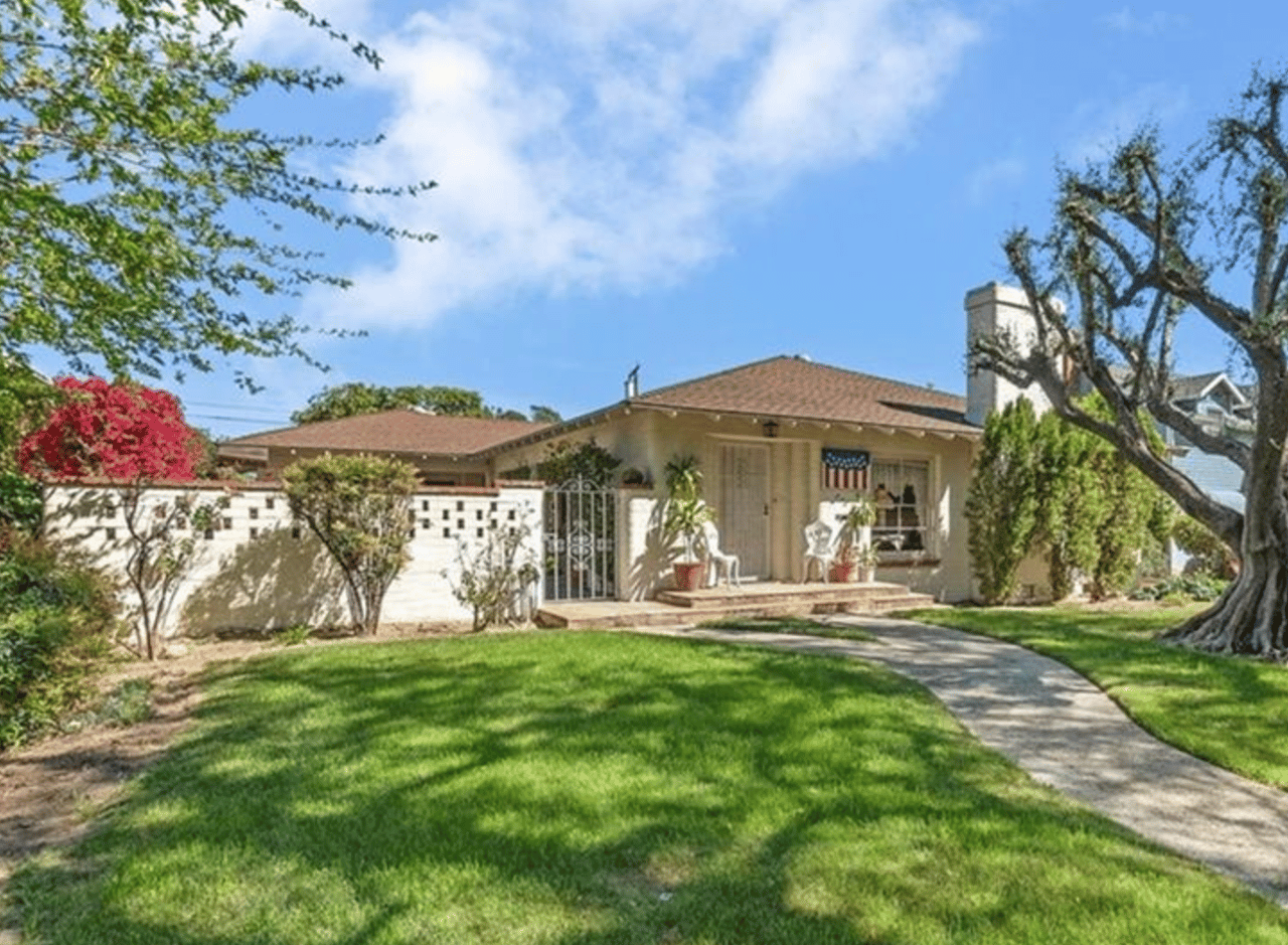 876 N 1st Ave, Upland