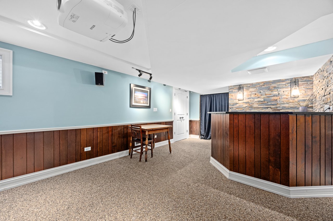 4821 Wallbank Ave, Downers Grove