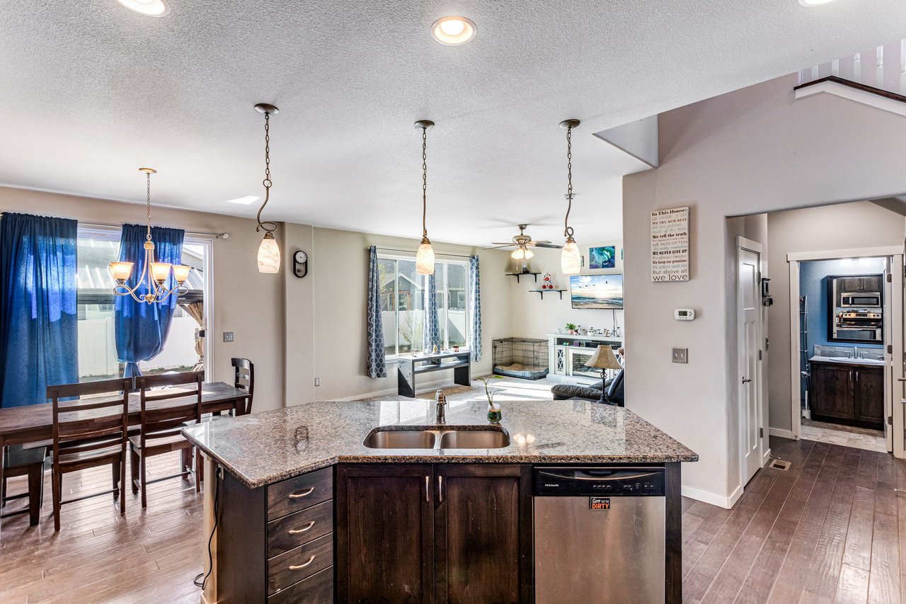 6913 Pettigrew St Wellington
