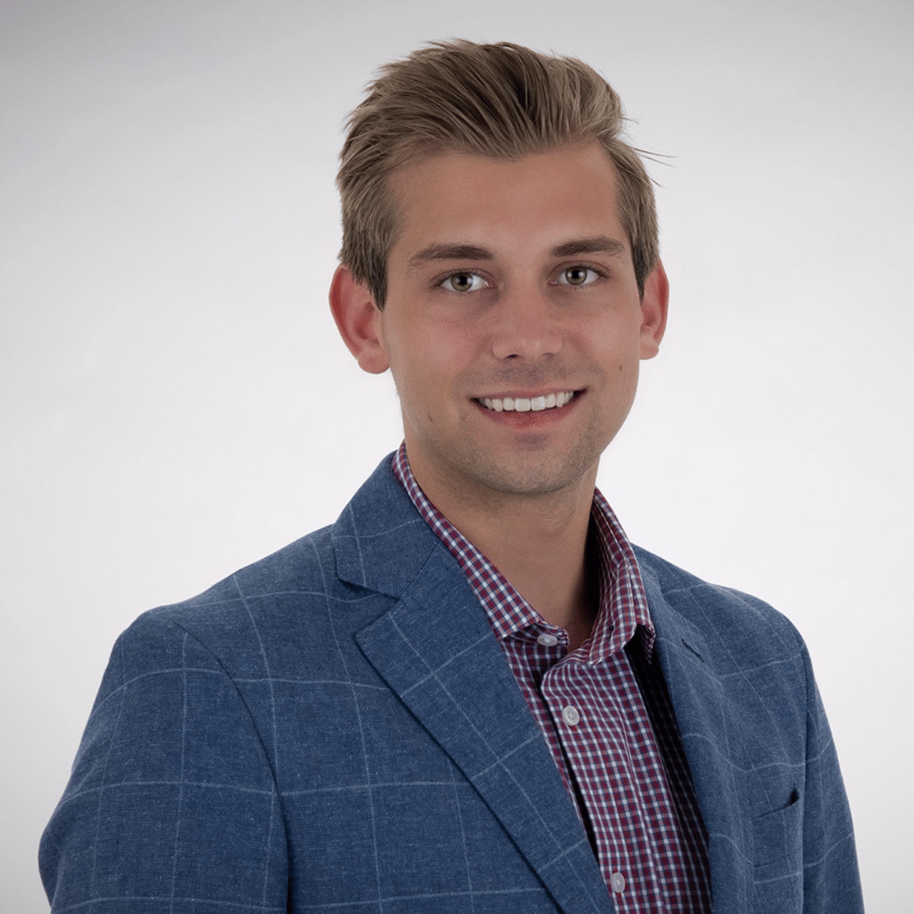 Lucas Doll Wheaton, IL Real Estate Agent Headshot