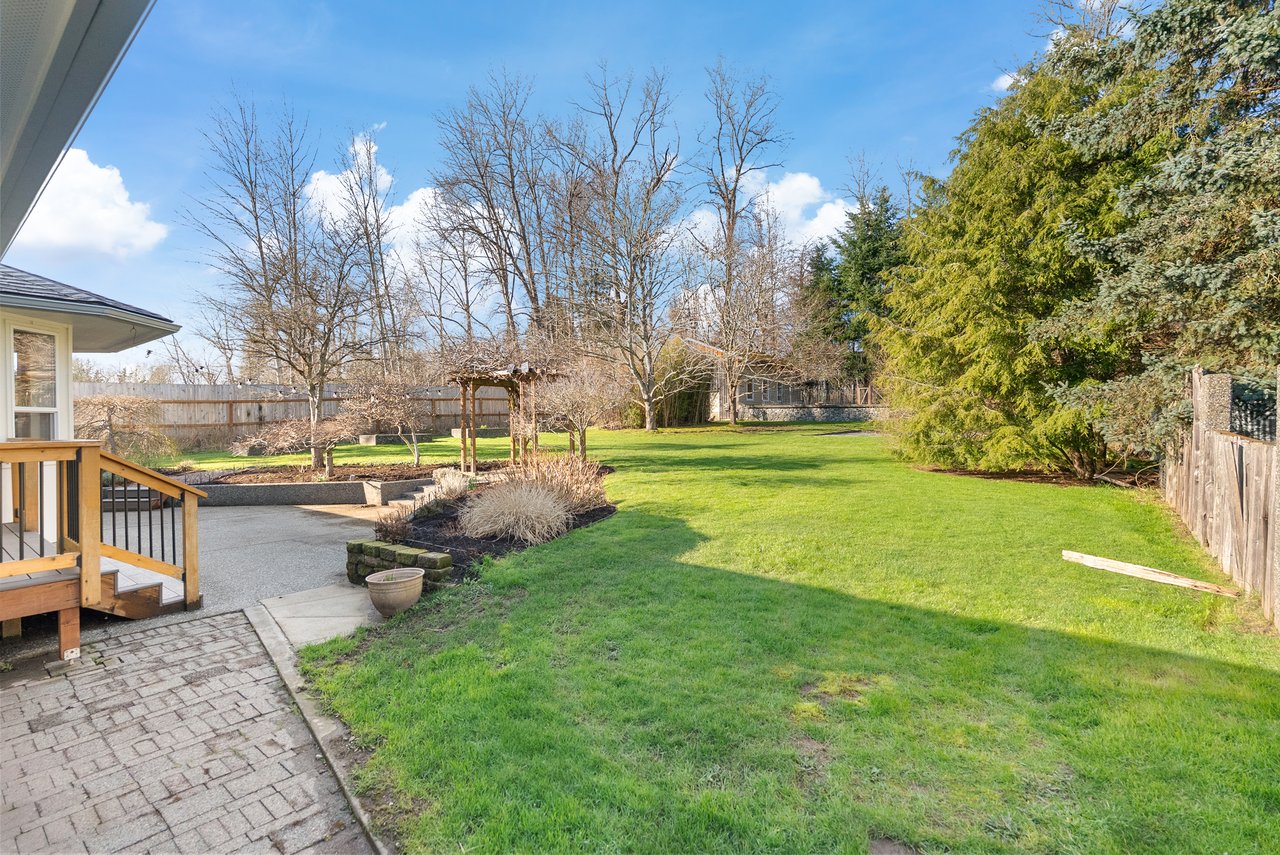  Dreamy Rambler on Over Half an Acre