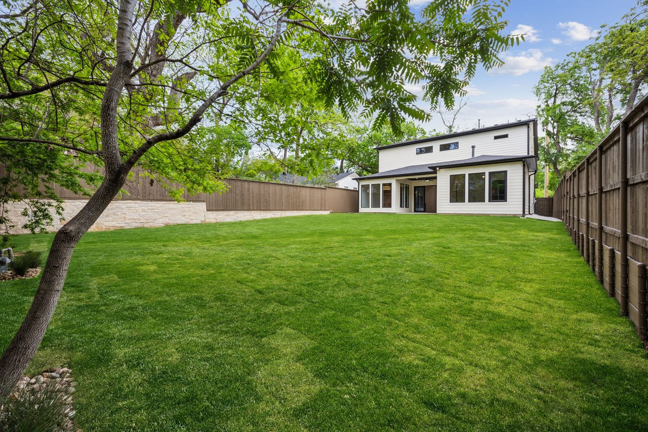 8643 San Leandro Drive