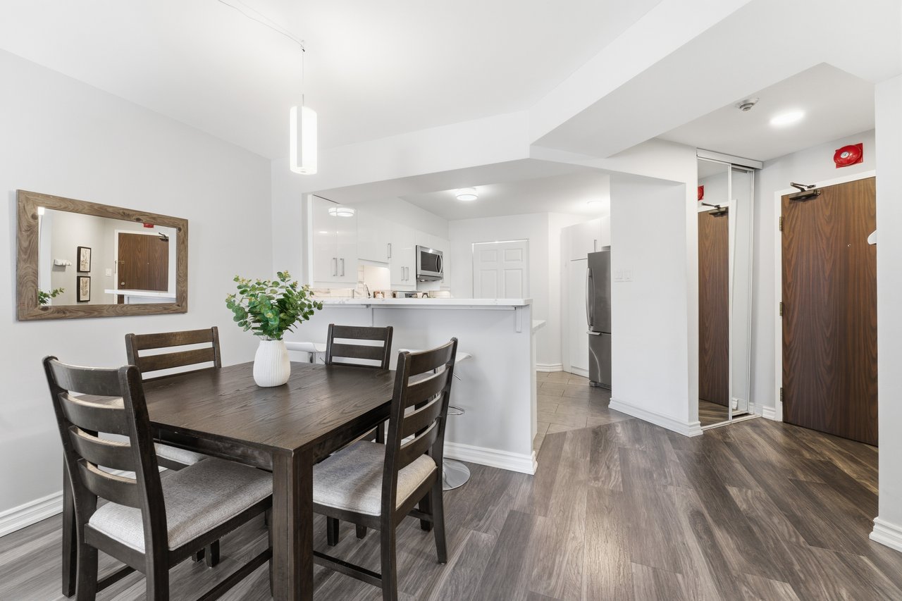 1485 Lakeshore Rd E 511