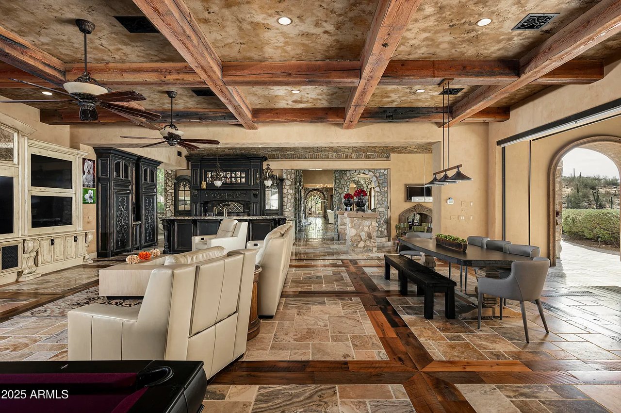 11068 E CANYON CROSS Way