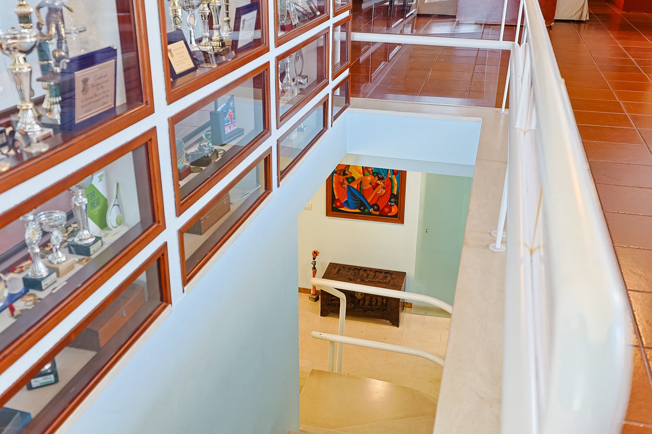 Exclusive 4,000 m² Estate in Azeitão with Tennis Court, Spa & Approved Development Project